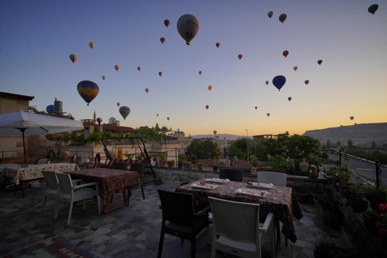 Lucky Luke Stone House Apartment Goreme Bagian luar foto