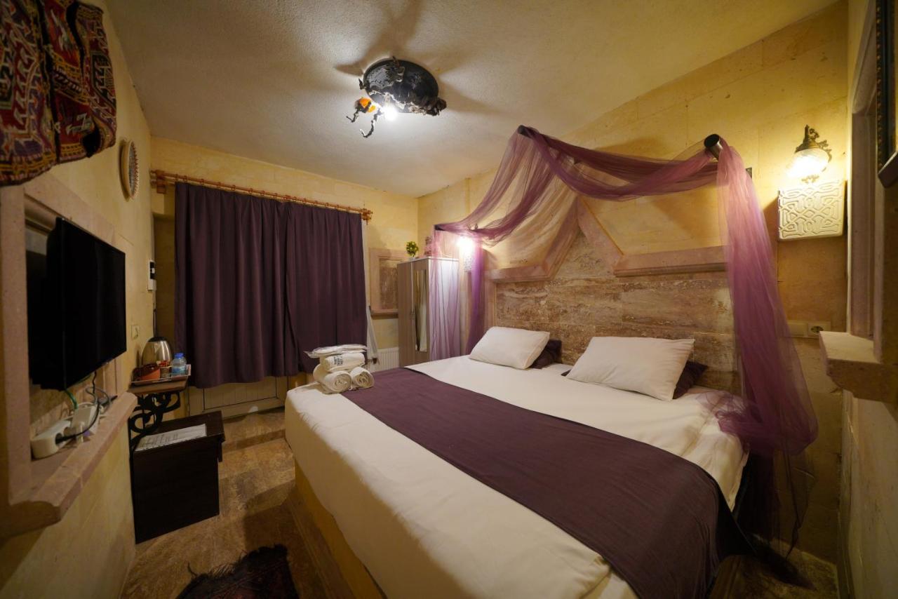 Lucky Luke Stone House Apartment Goreme Bagian luar foto