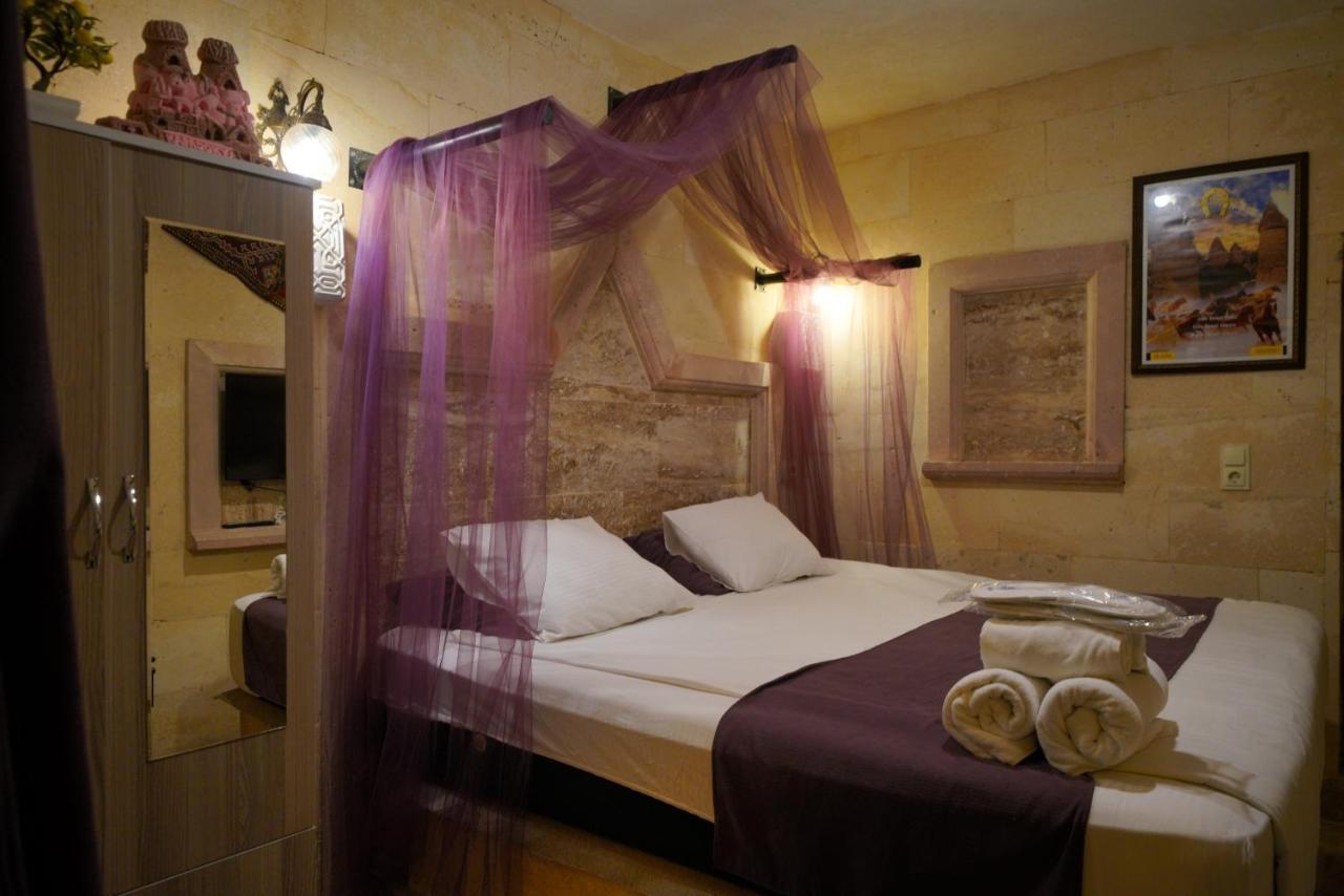 Lucky Luke Stone House Apartment Goreme Bagian luar foto
