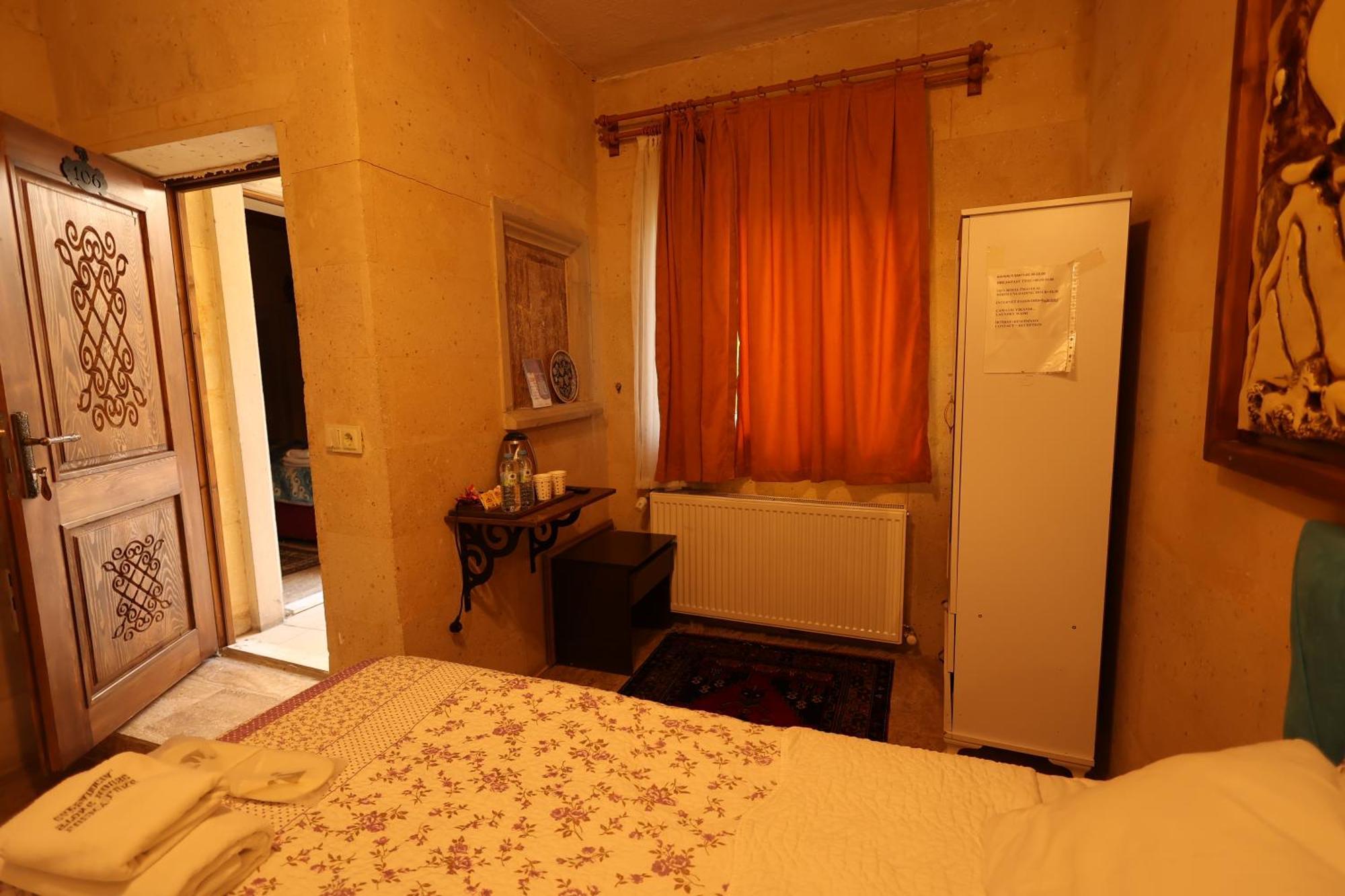 Lucky Luke Stone House Apartment Goreme Bagian luar foto