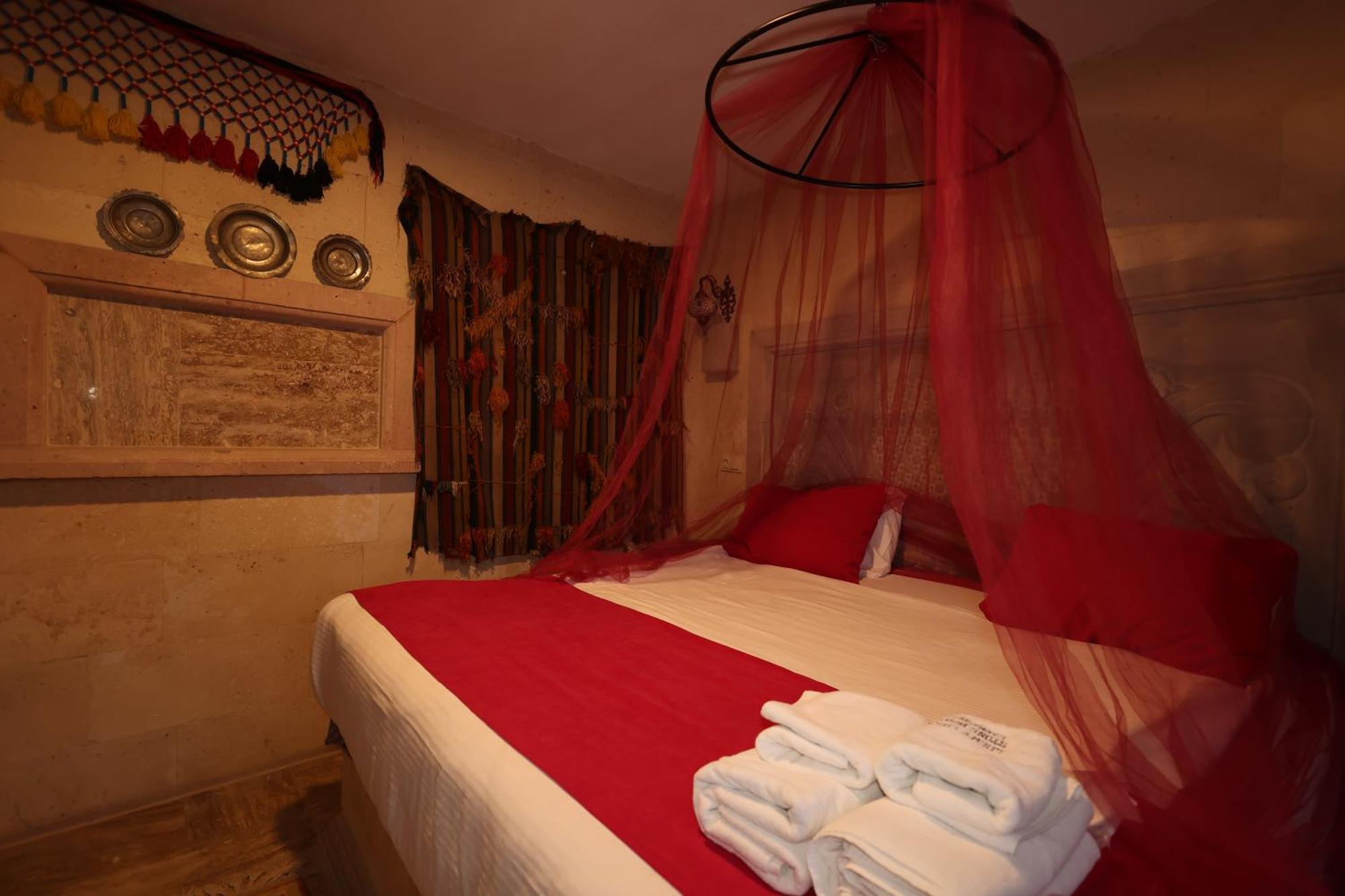 Lucky Luke Stone House Apartment Goreme Bagian luar foto