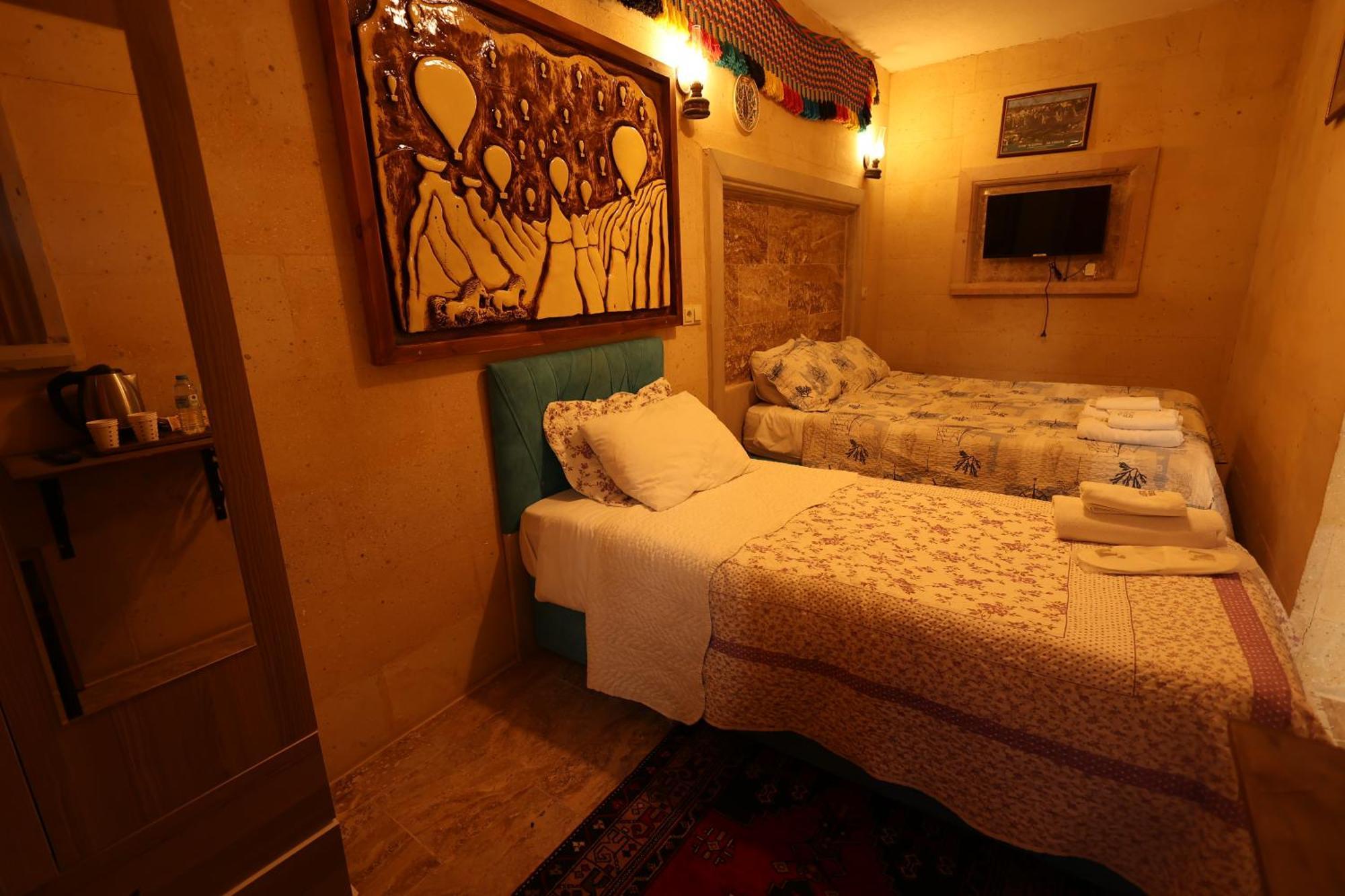 Lucky Luke Stone House Apartment Goreme Bagian luar foto